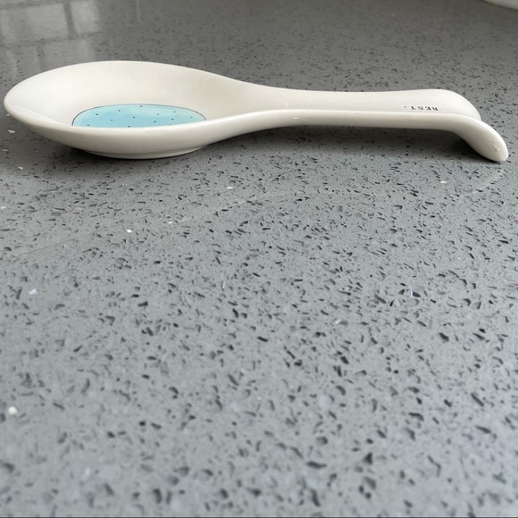 Rae Dunn Artisan Collection Blue Egg Spoon Rest - Picture 5 of 9